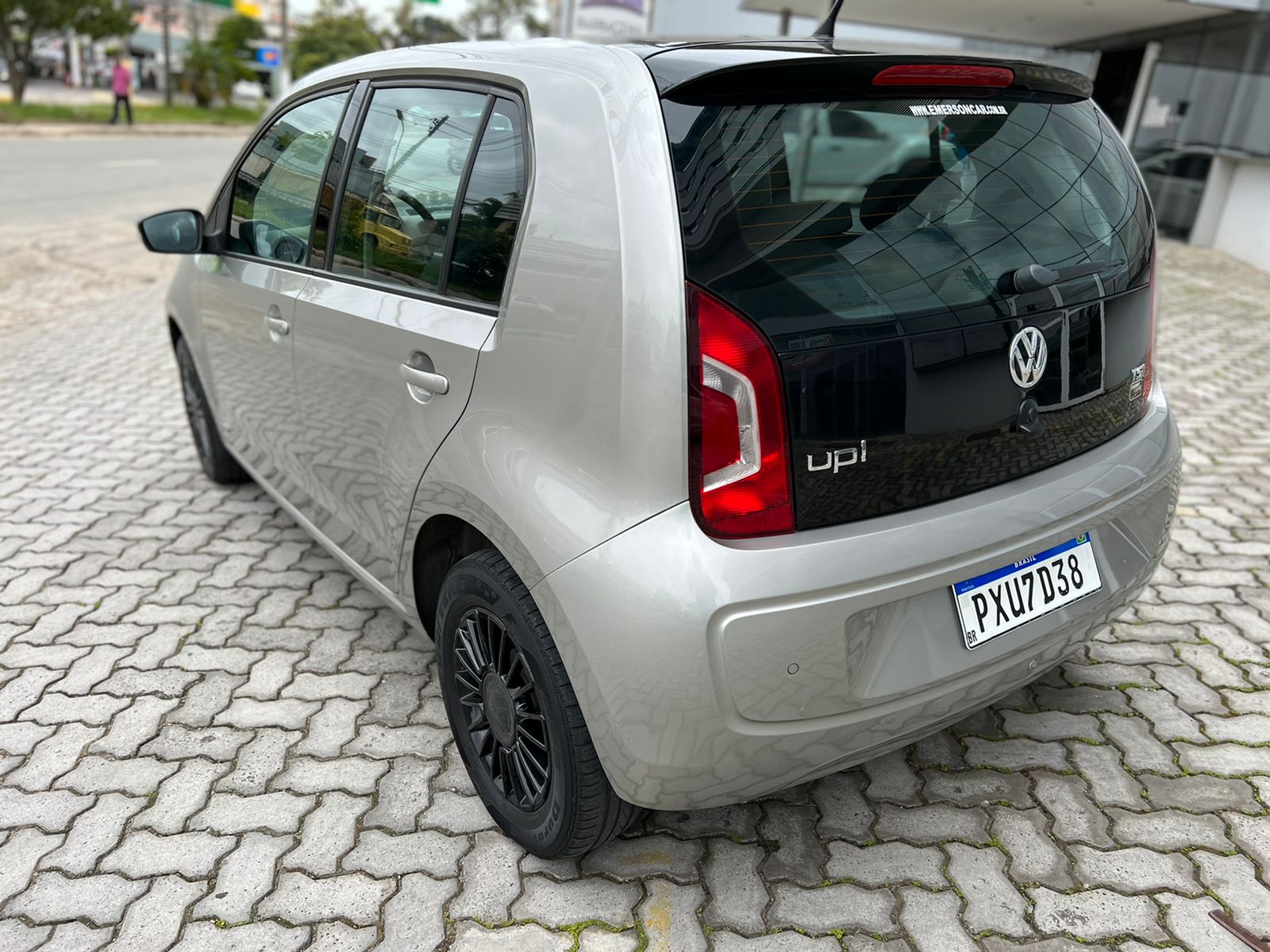 VW - VolksWagen up! move 1.0 TSI Total Flex 12V 5p