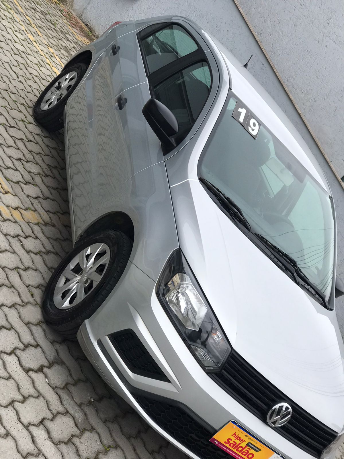 VW - VolksWagen Gol (novo) 1.0 Mi Total Flex 8V 4p