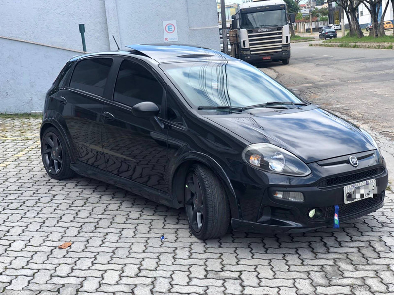 Fiat Punto BLACKMOTION Dual. 1.8 Flex 16v 5p	