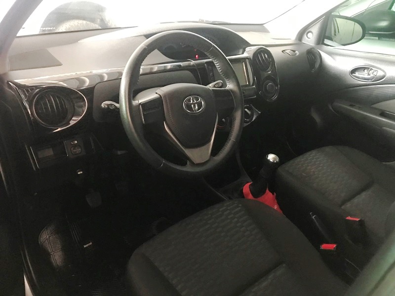 Toyota ETIOS 1.3 Flex 16V 5p Mec.