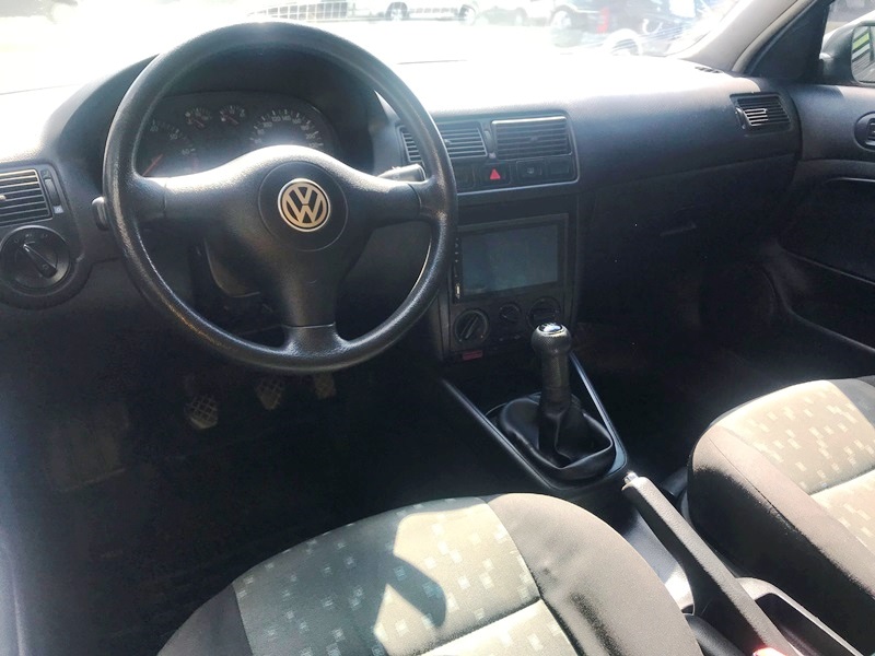 VW - VolksWagen Golf 1.6 Mi Total Flex 8V 4p
