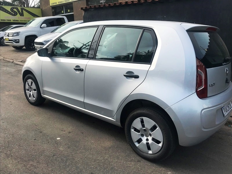 VW - VolksWagen up! move 1.0 Total Flex 12V 5p