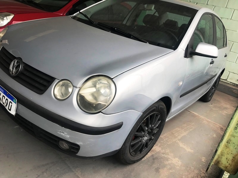 VW - VolksWagen Polo Sedan 1.6 Mi 101cv 8V 4p	