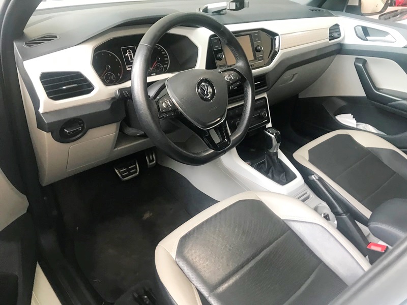 VW - VolksWagen T-CROSS 200 TSI