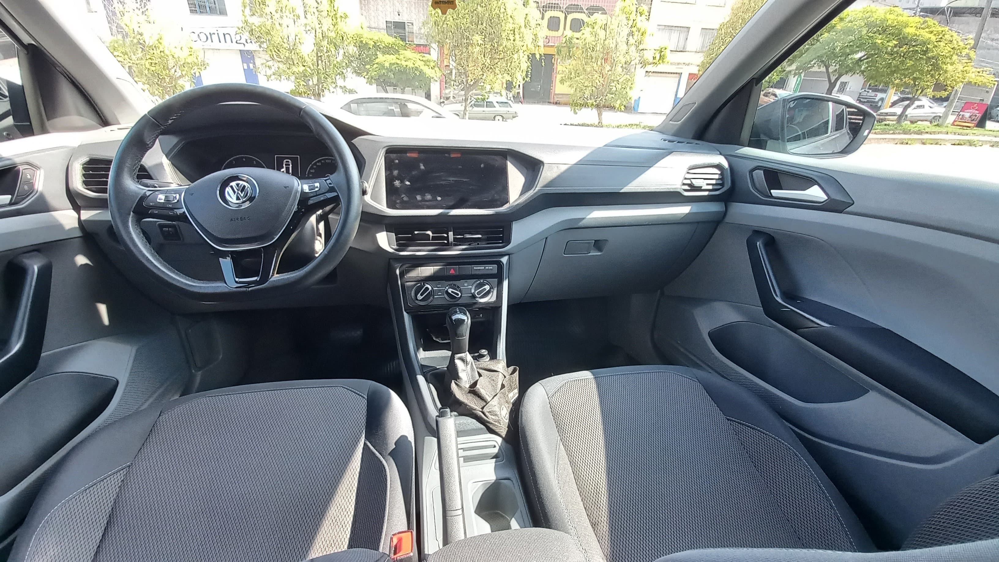 VW - VolksWagen T-CROSS 200 TSI