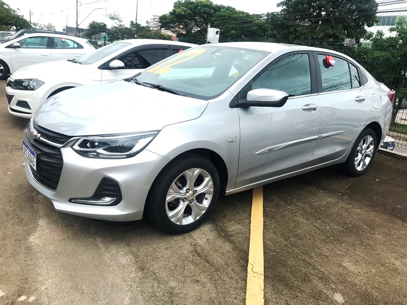 GM - Chevrolet ONIX PLUS Sedan MT LT1	