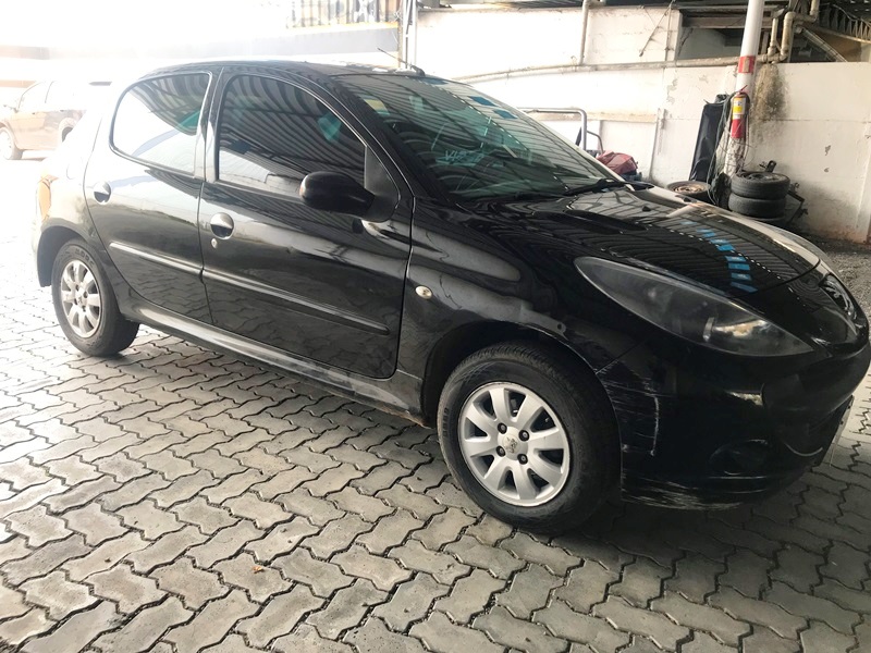 Peugeot 207 Active 1.4 Flex 8V 5p	