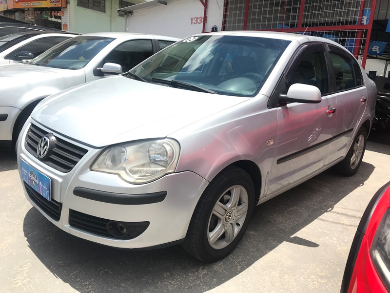 VW - VolksWagen Polo Sedan 1.6 Mi 101cv 8V 4p