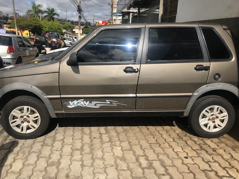 Fiat Uno Mille Celeb. WAY ECON. 1.0 F.Flex 4p	