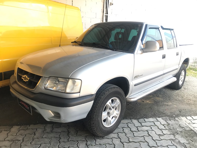 GM - Chevrolet S10 Pick-Up Luxe 4.3 V6 CD