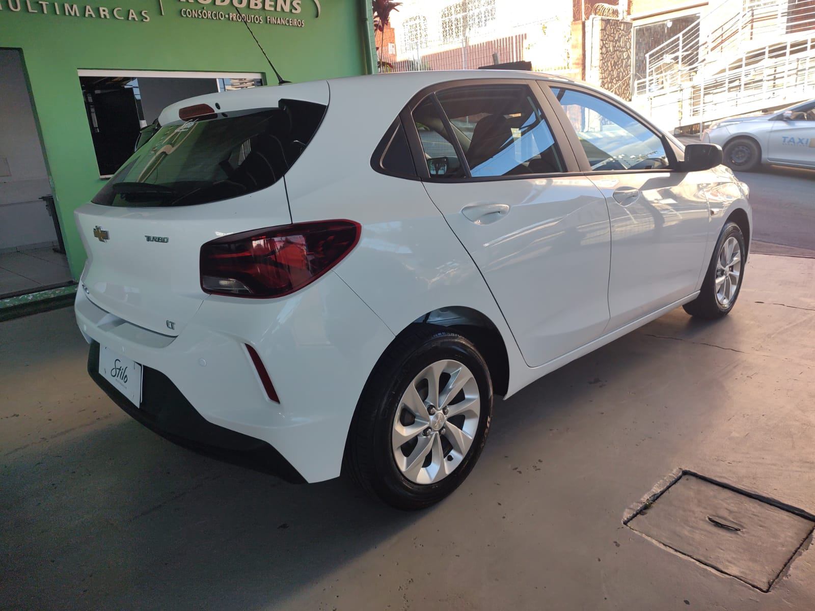 GM - Chevrolet ONIX HATCH LT 1.0 8V FlexPower 5p Mec.