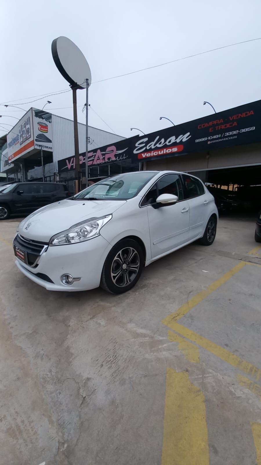 Peugeot 208 Active Pack 1.6 Flex 16V 5p Aut.	