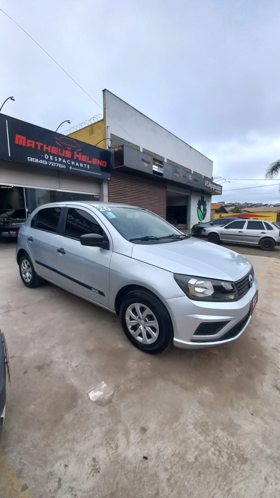 VW - VolksWagen Gol (novo) 1.0 Mi Total Flex 8V 4p	