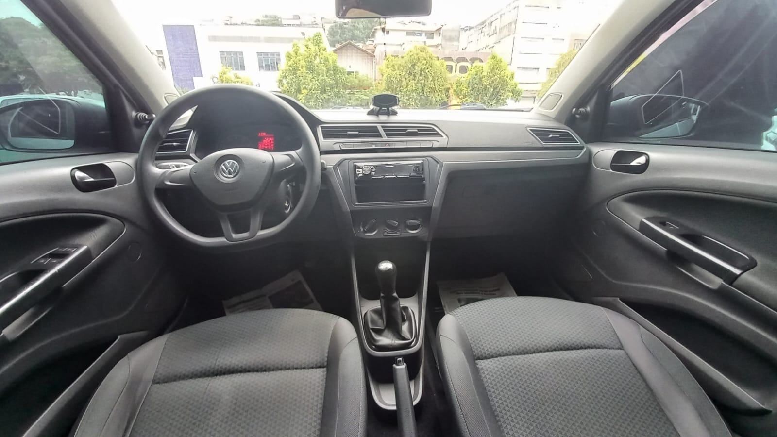 VW - VolksWagen Gol (novo) 1.0 Mi Total Flex 8V 4p