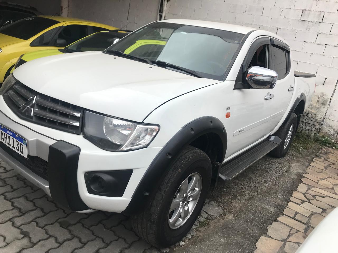 Mitsubishi L200 Triton HPE 3.2 CD TB Int.Diesel Mec	