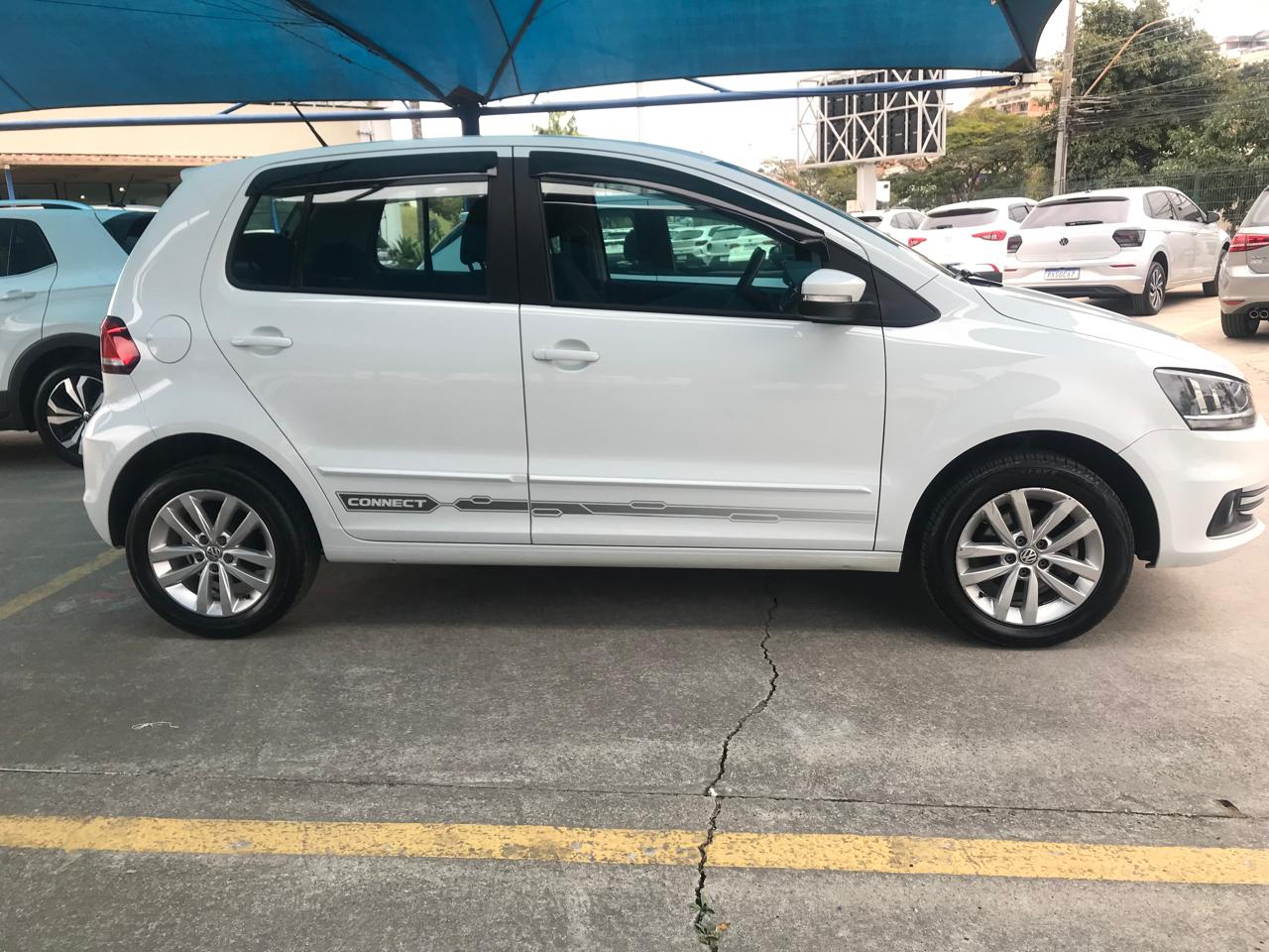 VW - VolksWagen Fox Connect 1.6 Flex 8V 5p