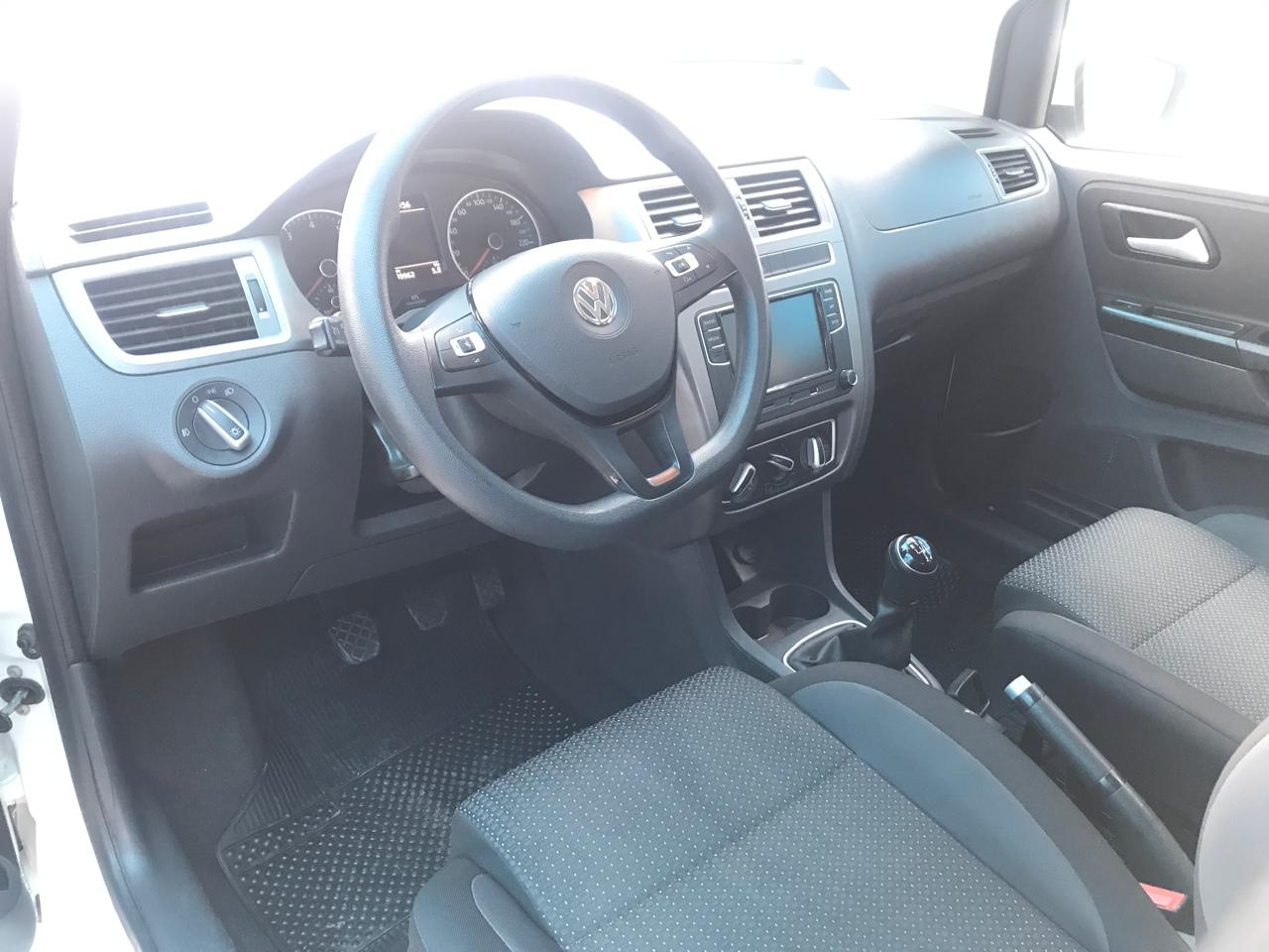 VW - VolksWagen Fox Connect 1.6 Flex 8V 5p