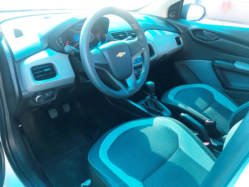 GM - Chevrolet Onix LT 1.0