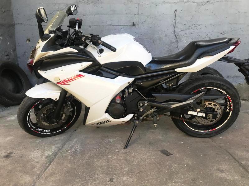 YAMAHA XJ 600
