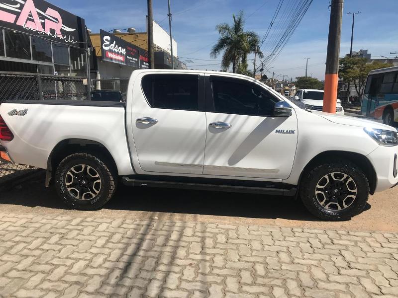 Toyota Hilux CD SRX 4x4 2.8 TDI 16V Diesel Aut.