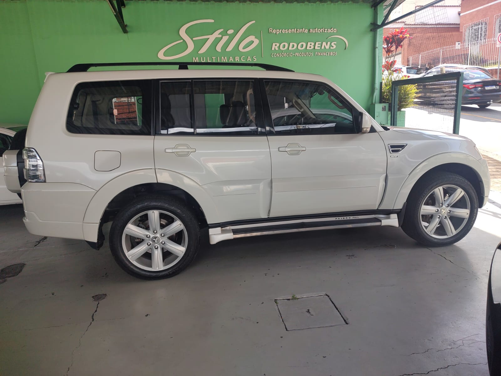 Mitsubishi Pajero HPE Full 3.2 4x4 T.I.Dies. 5p Aut