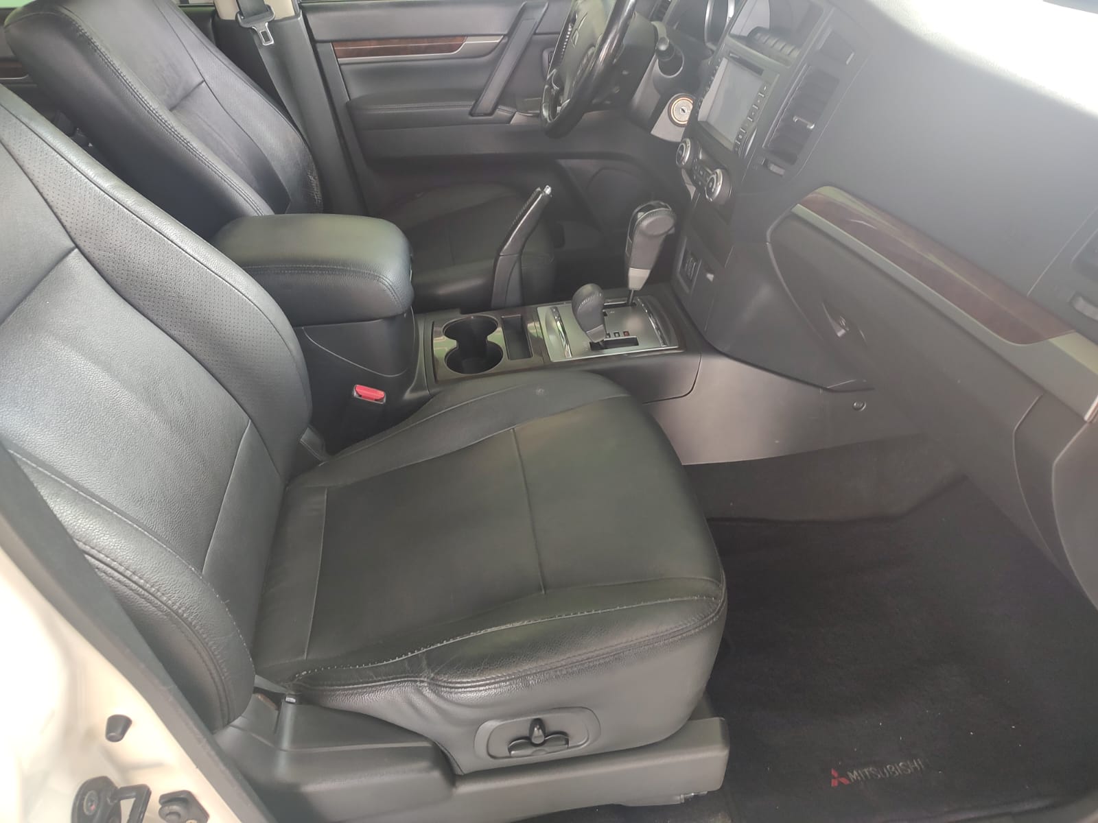 Mitsubishi Pajero HPE Full 3.2 4x4 T.I.Dies. 5p Aut
