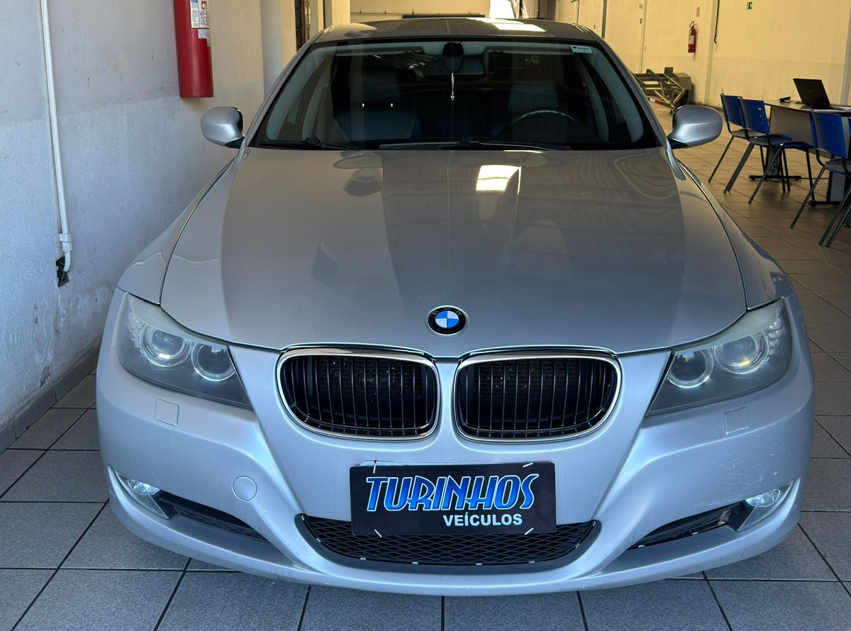 BMW 320i