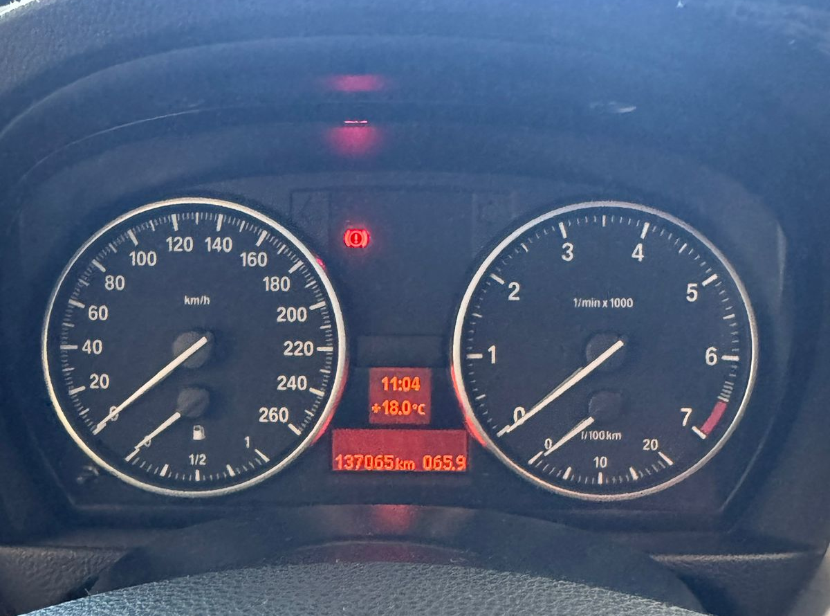 BMW 320i