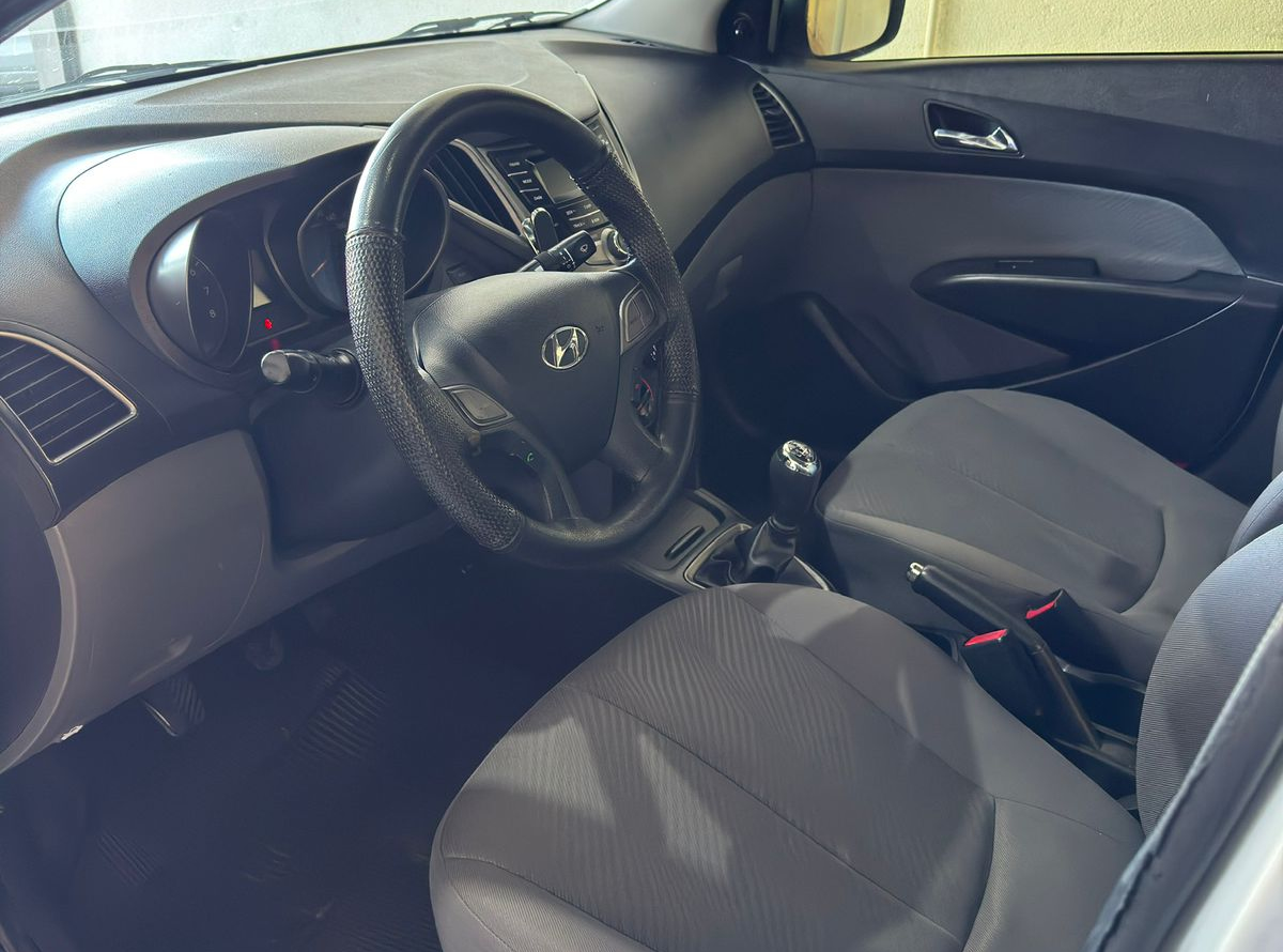 Hyundai HB20S Premium 1.6 Flex 16V Mec. 4p