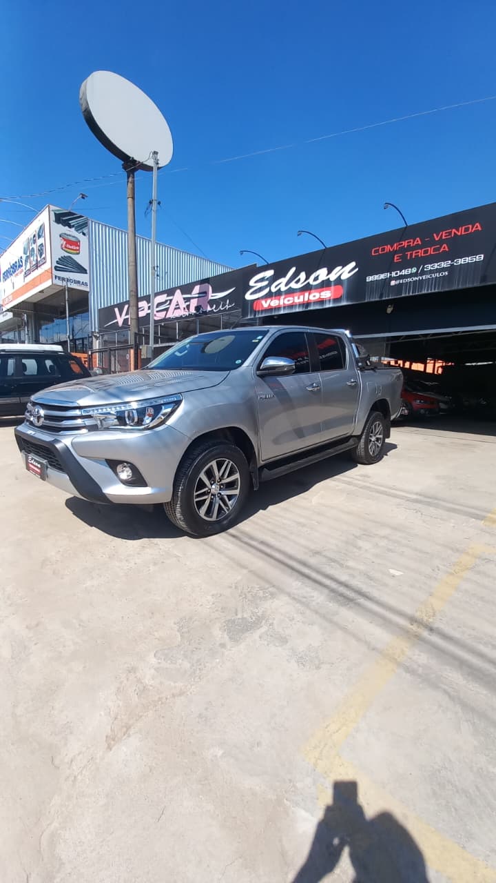 Toyota Hilux CD SRX 4x4 2.8 TDI 16V Diesel Aut.	