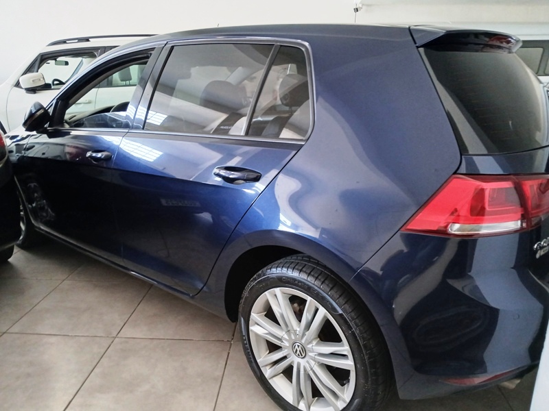 VW - VolksWagen Golf Comfortline 1.4 TSI 140cv Aut.