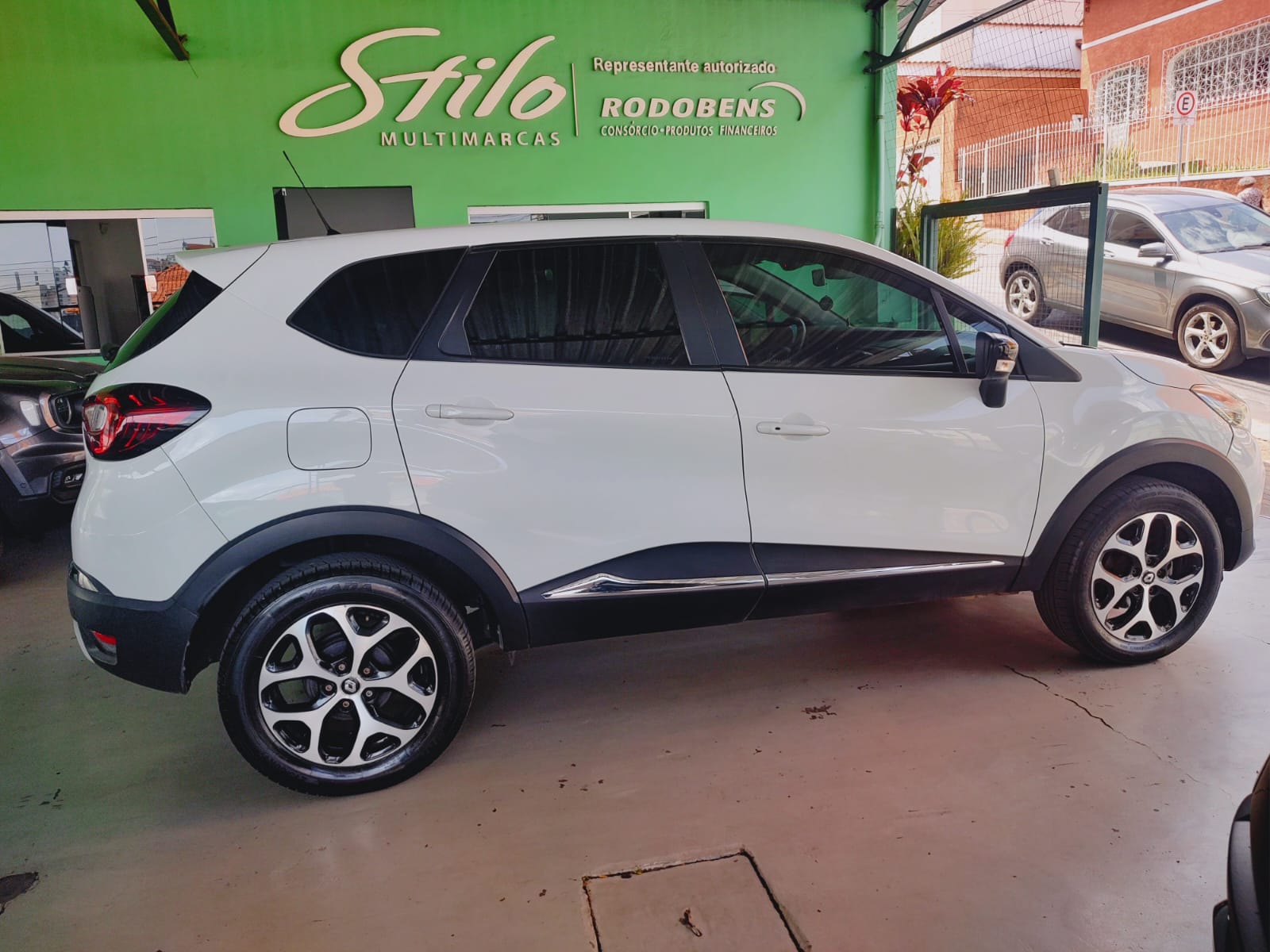 Renault CAPTUR Intense 1.6 16V Flex 5p Aut.