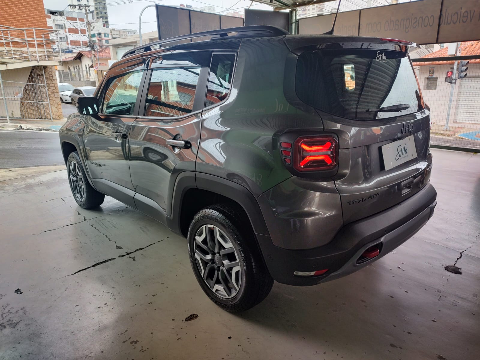 Jeep Renegade AT
