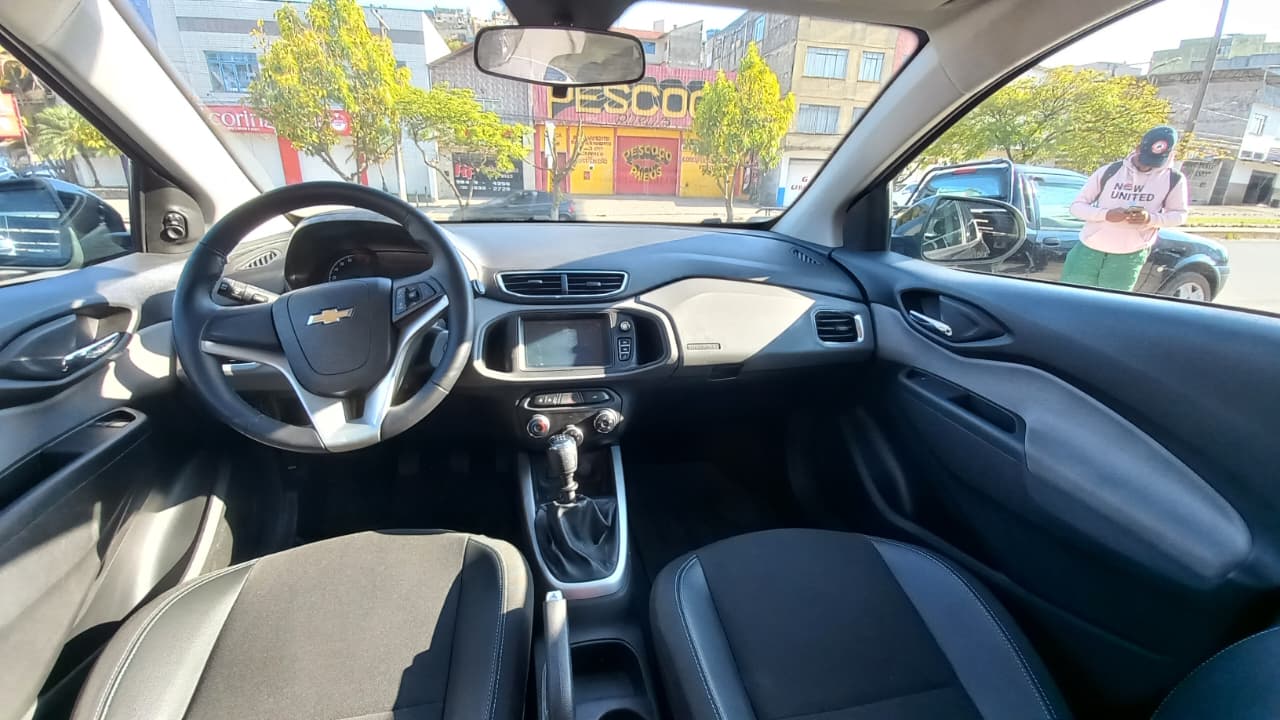 GM - Chevrolet Onix LT 1.4