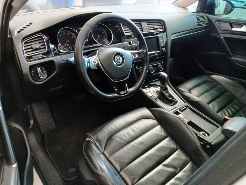 VW - VolksWagen Golf Comfortline 1.4 TSI 140cv Aut.