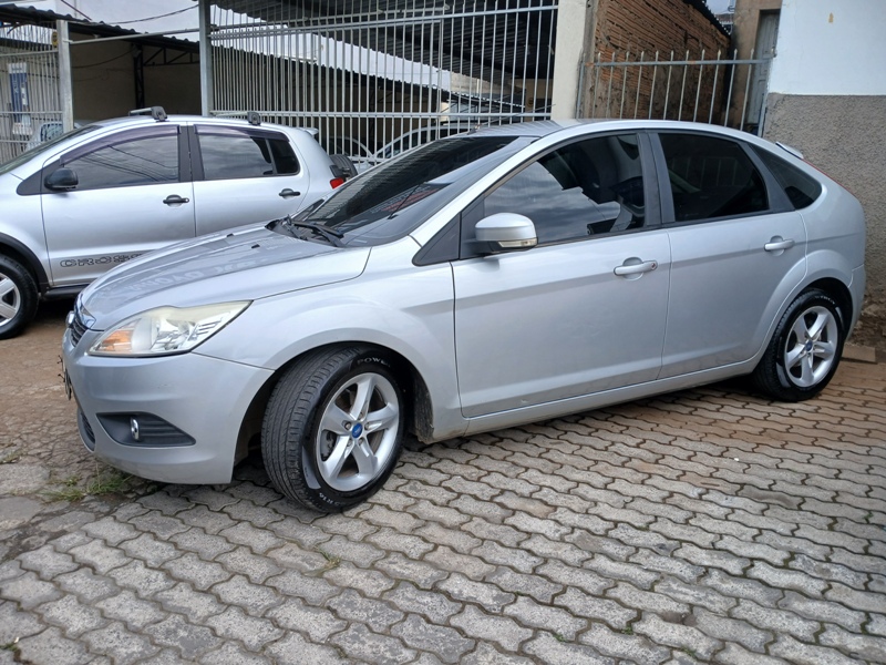 Ford Focus 1.6 S/SE/SE Plus Flex 8V/16V  5p