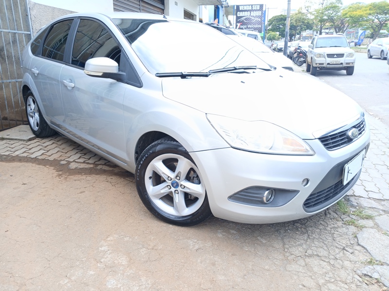 Ford Focus 1.6 S/SE/SE Plus Flex 8V/16V  5p