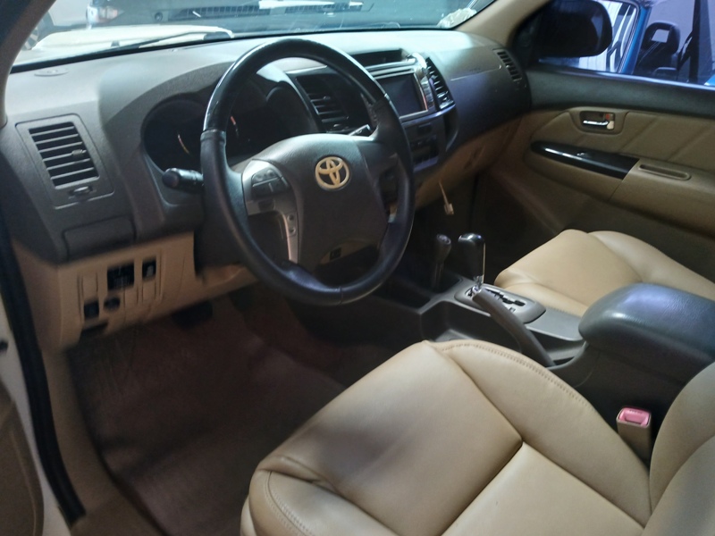 Toyota Hilux SW4 SRV D4-D 4x4 3.0 TDI Dies. Aut