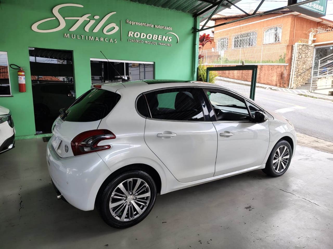 Peugeot 208 Active Pack 1.6 Flex 16V 5p Aut.