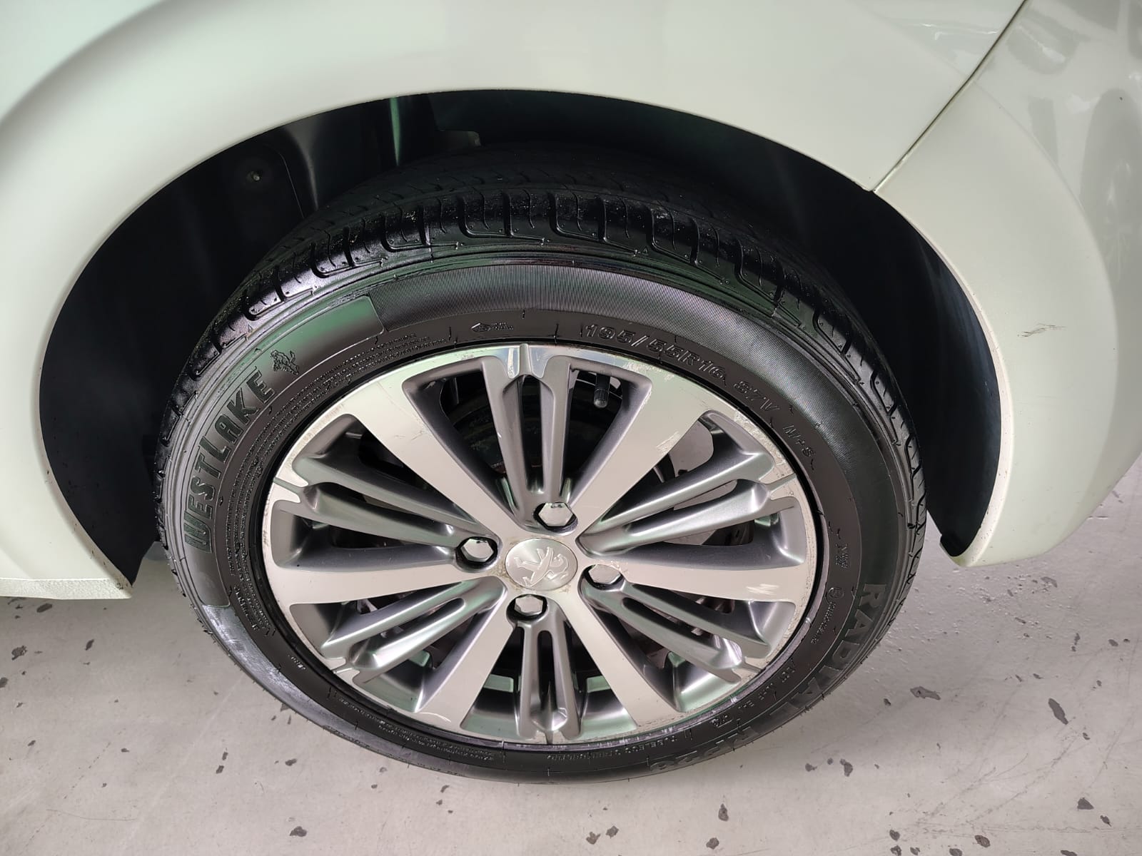 Peugeot 208 Active Pack 1.6 Flex 16V 5p Aut.