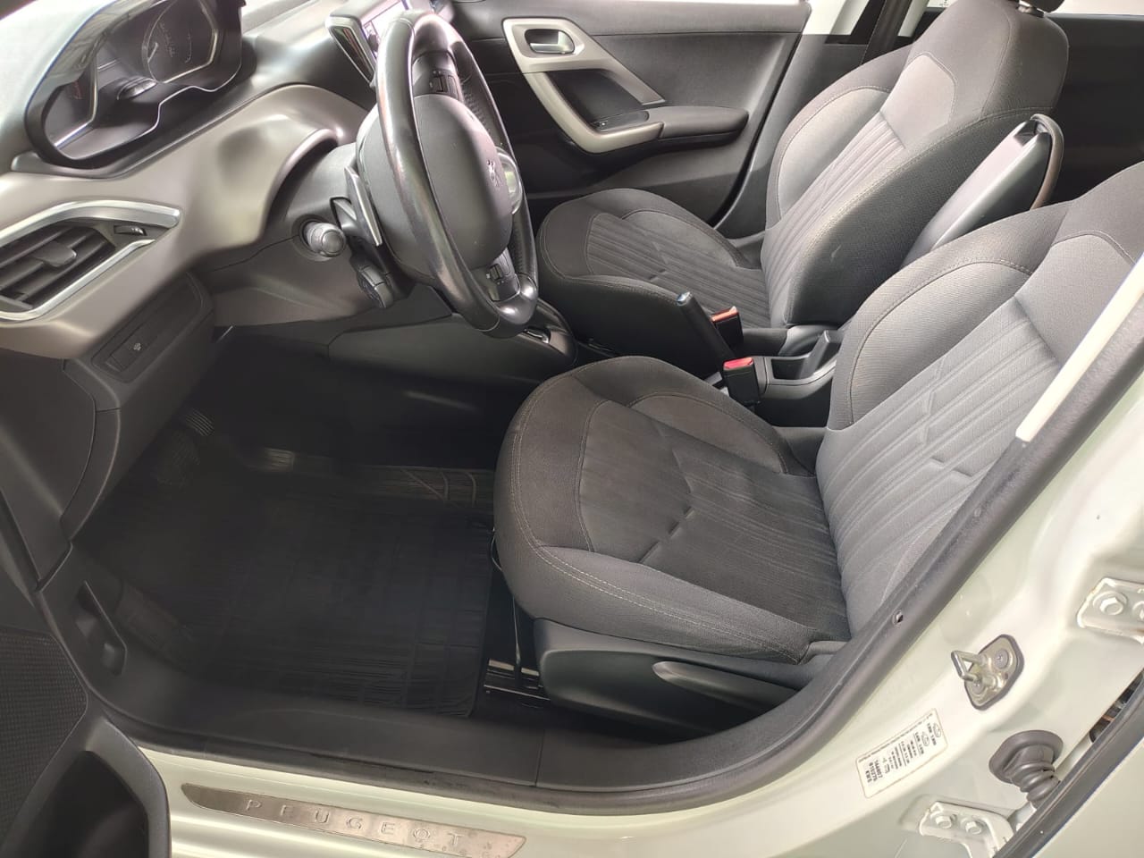 Peugeot 208 Active Pack 1.6 Flex 16V 5p Aut.