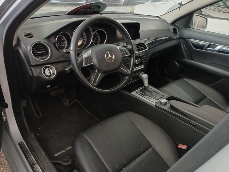 Mercedes-Benz C-180 CGI Touring 1.8 16V Aut.