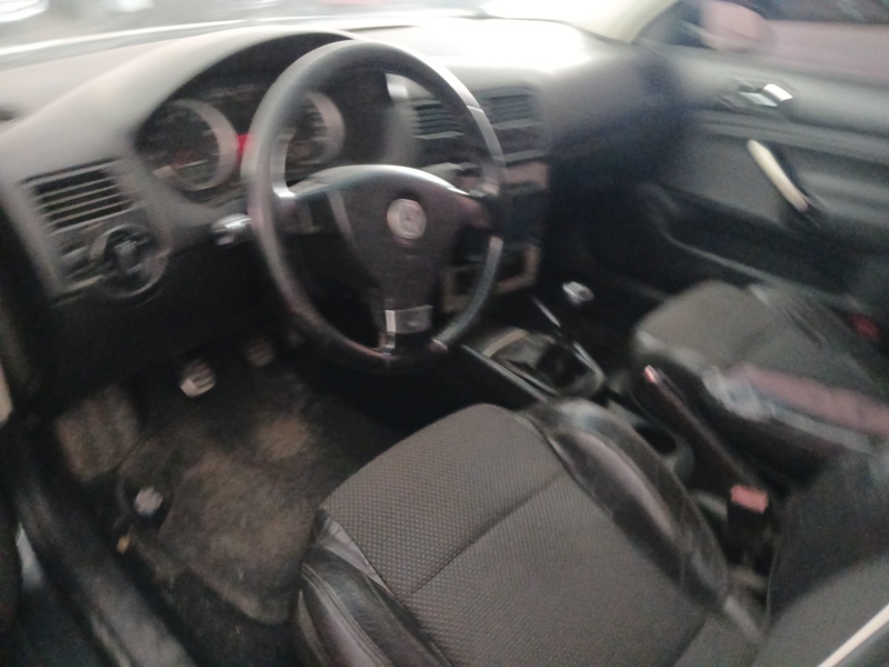 VW - VolksWagen GOLF 1.6