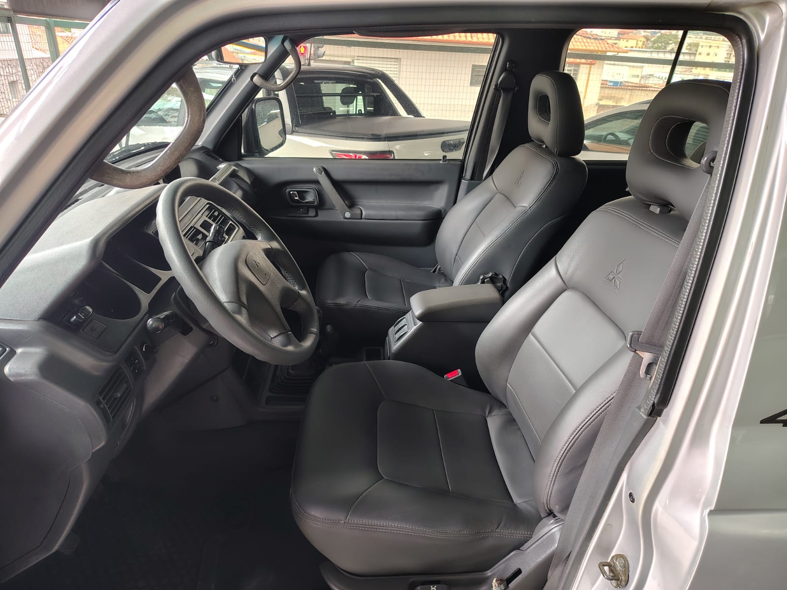 Mitsubishi Pajero GLS 3.5 V6 2p Aut