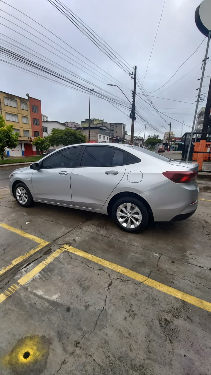 GM - Chevrolet Onix Plus Sedan AT