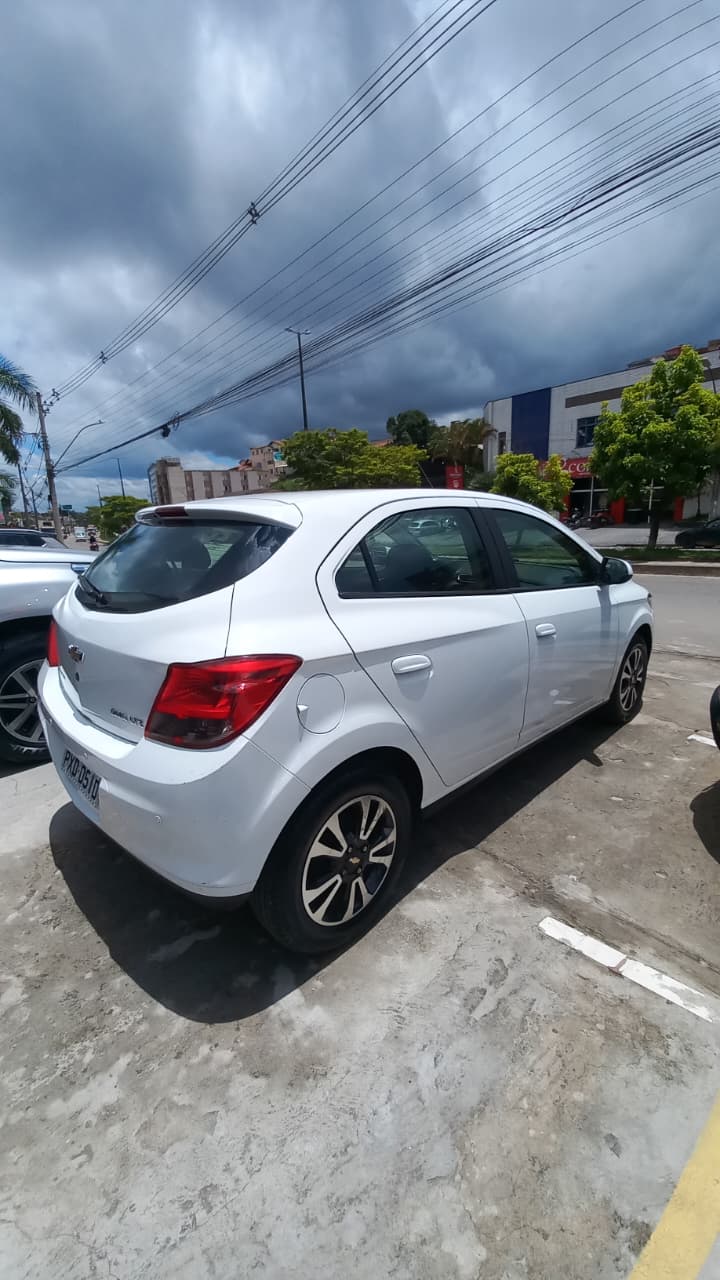 GM - Chevrolet Onix LTZ