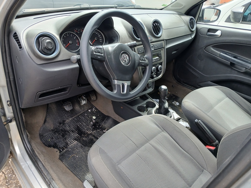 VW - VolksWagen VOYAGE Comfortline  1.0 T.Flex 8V 4p