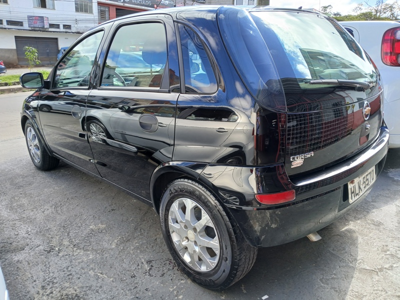 GM - Chevrolet Corsa Hatch