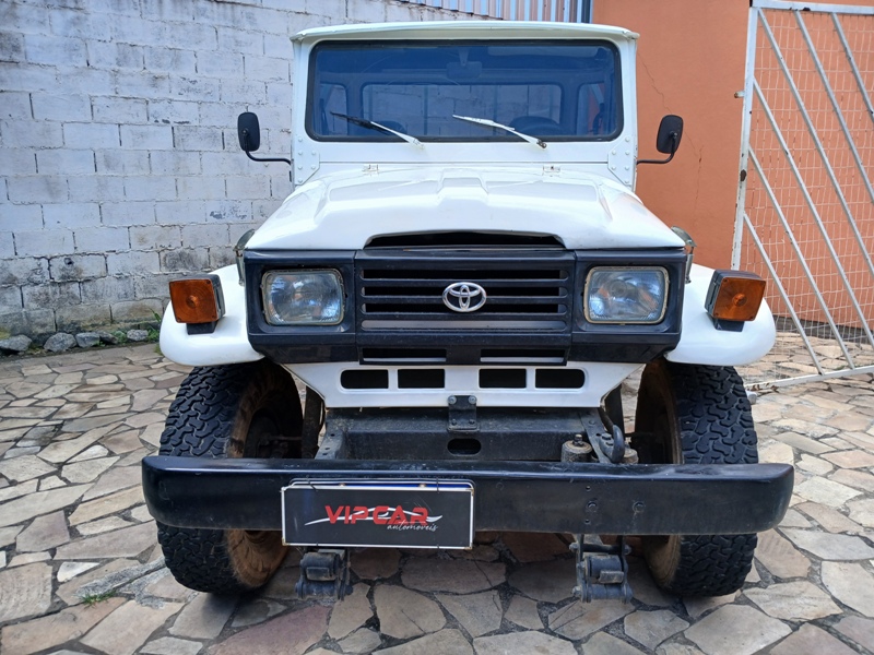 Toyota Band.Picape CD 2p Chassi Longo Diesel