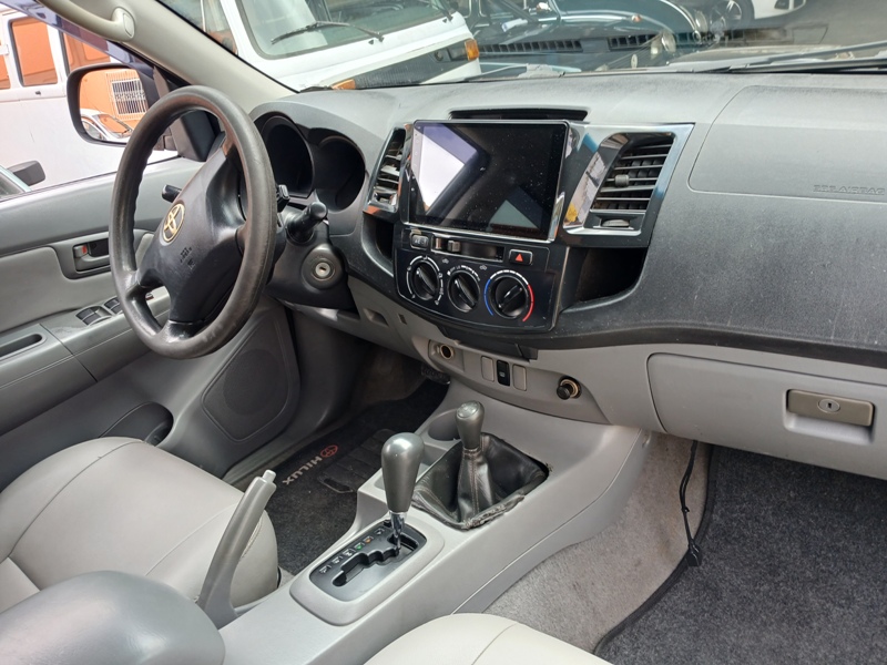 Toyota Hilux CD SRV 4x4 2.7 Flex 16V Aut.